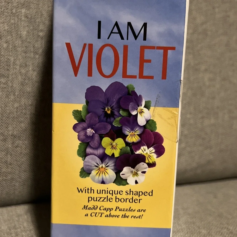 New! I Am Violet 350 Piece Jigsaw‎ Puzzle Floral-Shaped 19